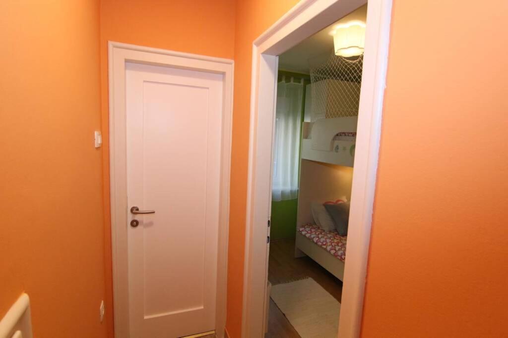 Fast Friend - Cozy Apartment In The Center With Private Garage Rijeka Extérieur photo
