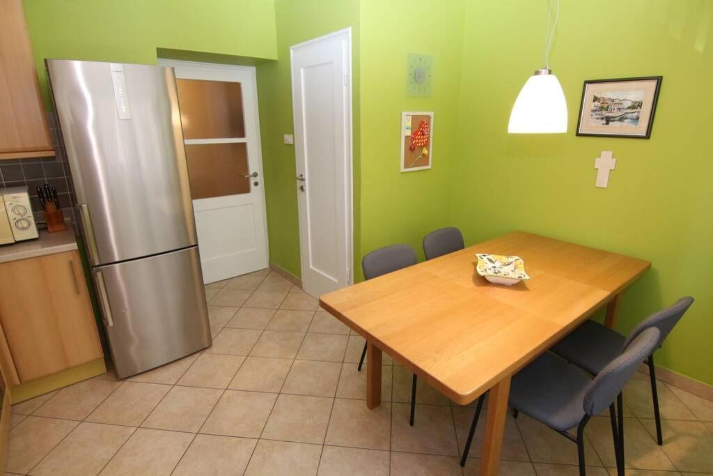 Fast Friend - Cozy Apartment In The Center With Private Garage Rijeka Extérieur photo
